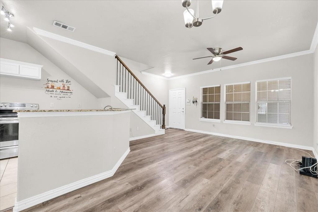 1523 Cozy Drive Property Photo 6