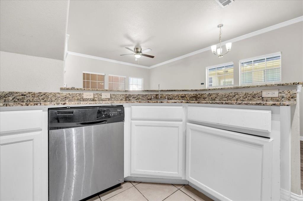 1523 Cozy Drive Property Photo 8