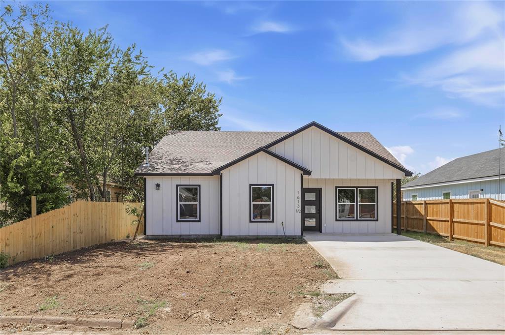 1613 1/2 2nd Street Property Photo 5