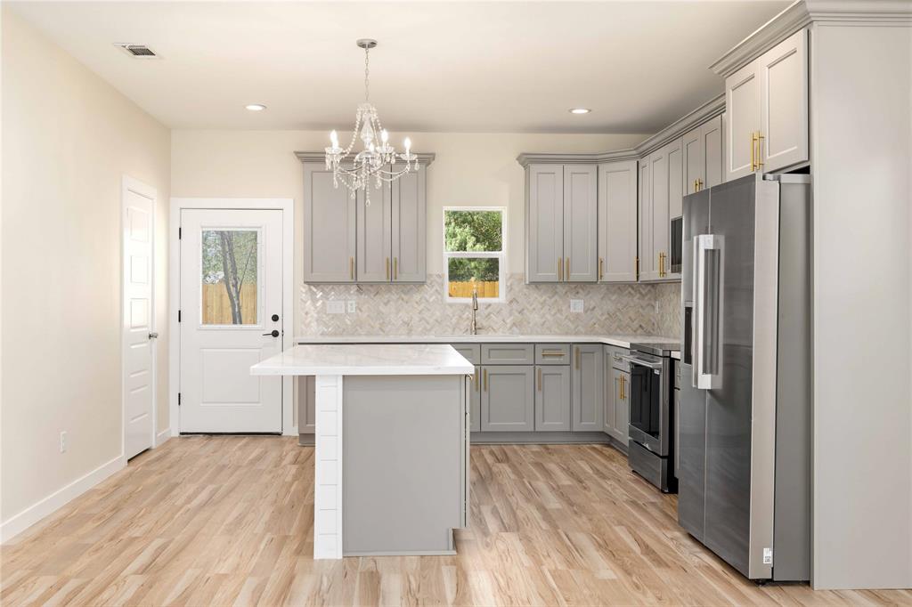 1613 1/2 2nd Street Property Photo 11