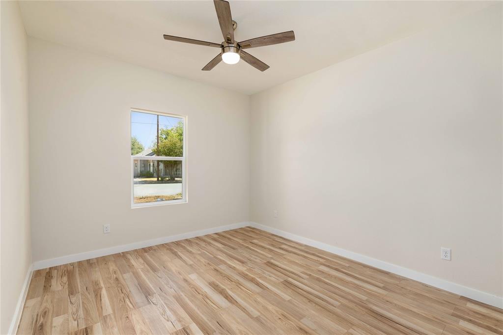 1613 1/2 2nd Street Property Photo 16