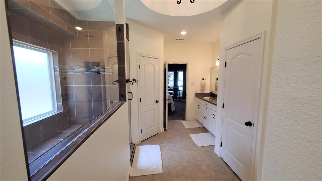 912 Blackstone Drive Property Photo 16