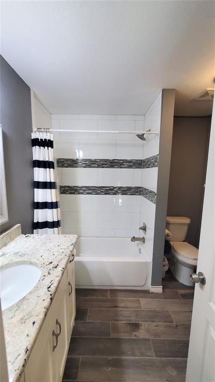 912 Blackstone Drive Property Photo 32