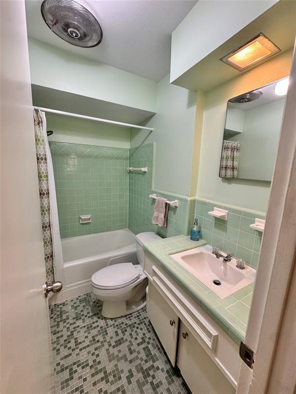 11319 Lanewood Circle Property Photo 2