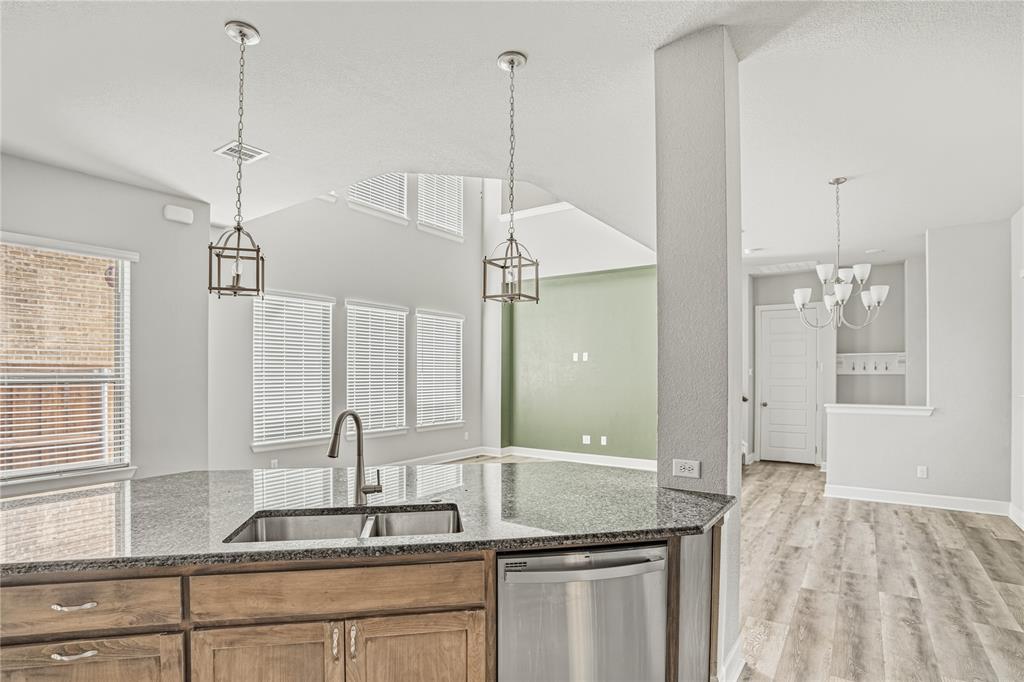 1621 Rose Willow Way Property Photo 13