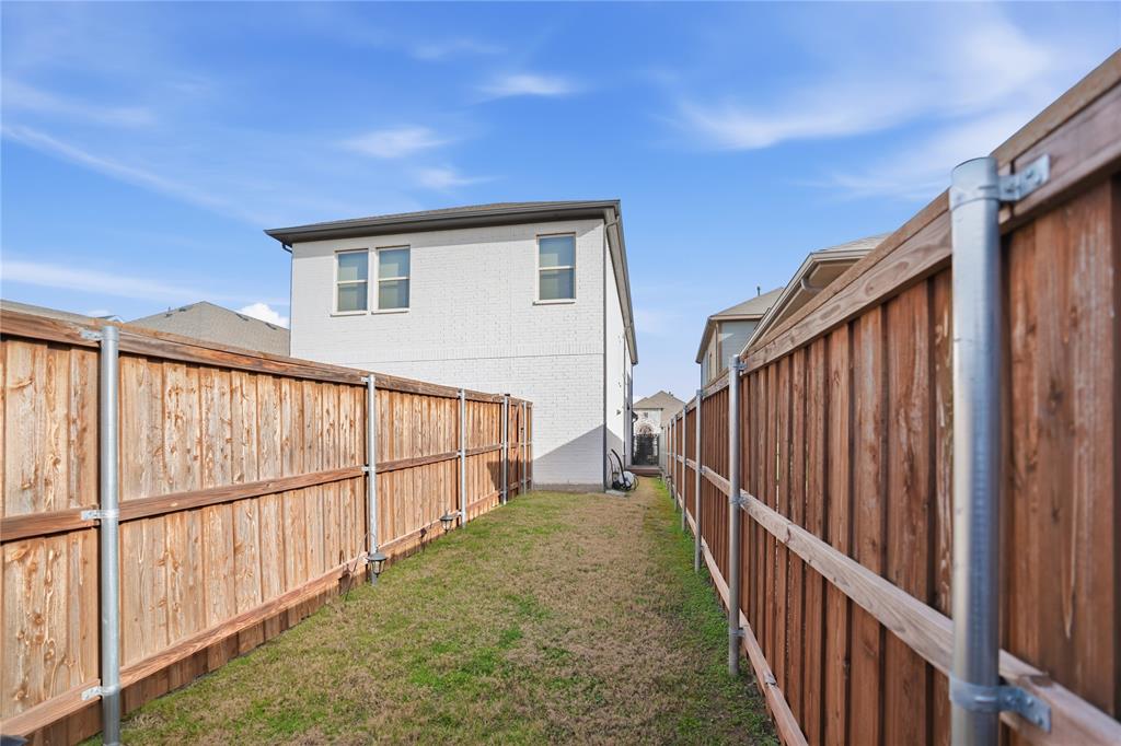 1621 Rose Willow Way Property Photo 31