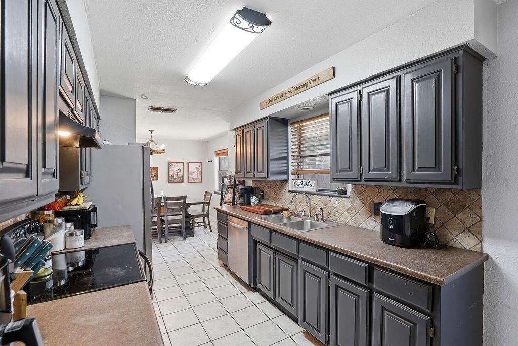 4041 Country Meadows Circle Property Photo 6