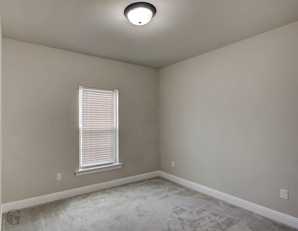 220 Berkshire Place Property Photo 3
