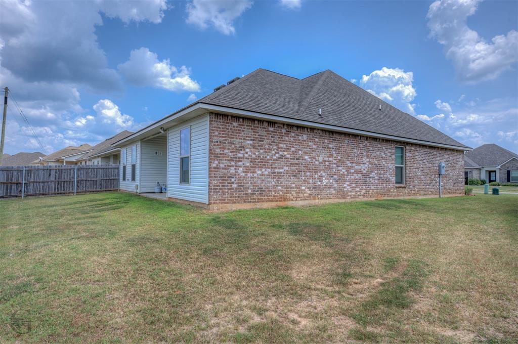 220 Berkshire Place Property Photo 23