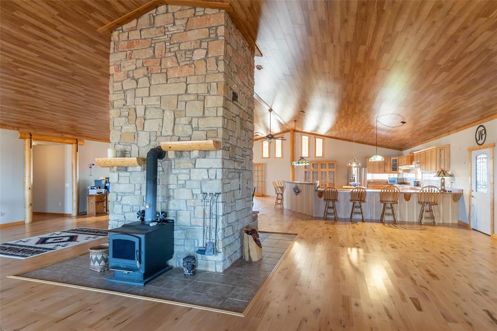 128 Fm 1657 Property Photo 8
