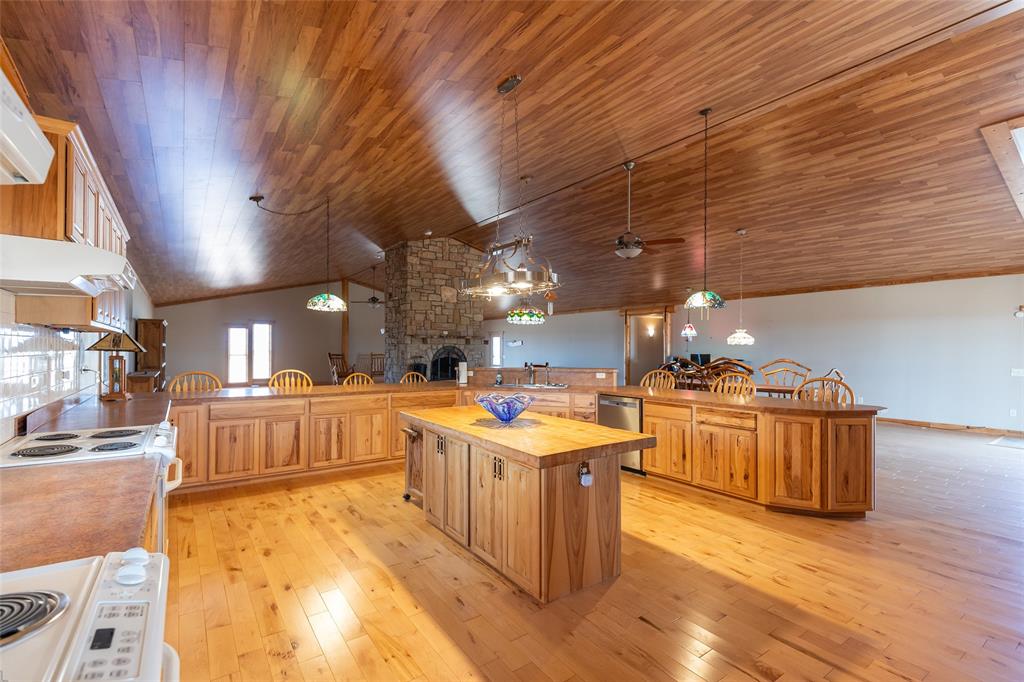 128 Fm 1657 Property Photo 11