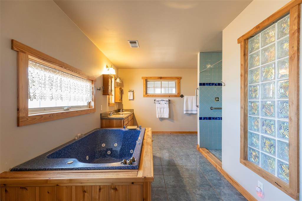 128 Fm 1657 Property Photo 23