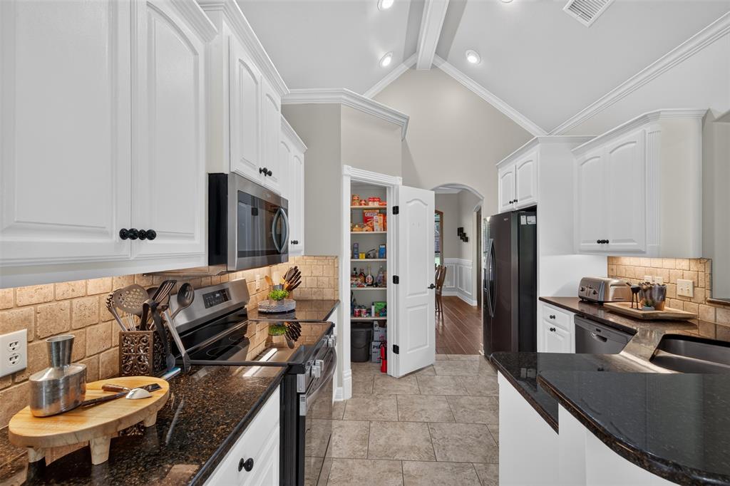 201 Ixworth Avenue Property Photo 16