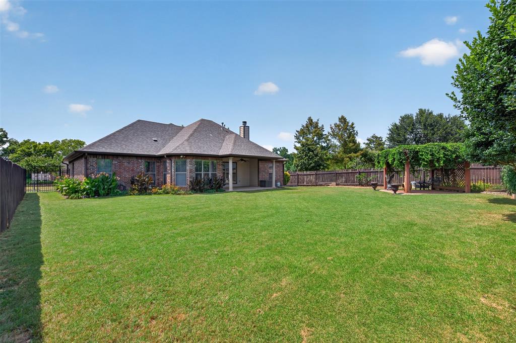 201 Ixworth Avenue Property Photo 33
