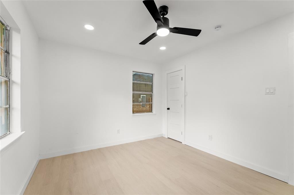 110 Hackberry Street Property Photo 12