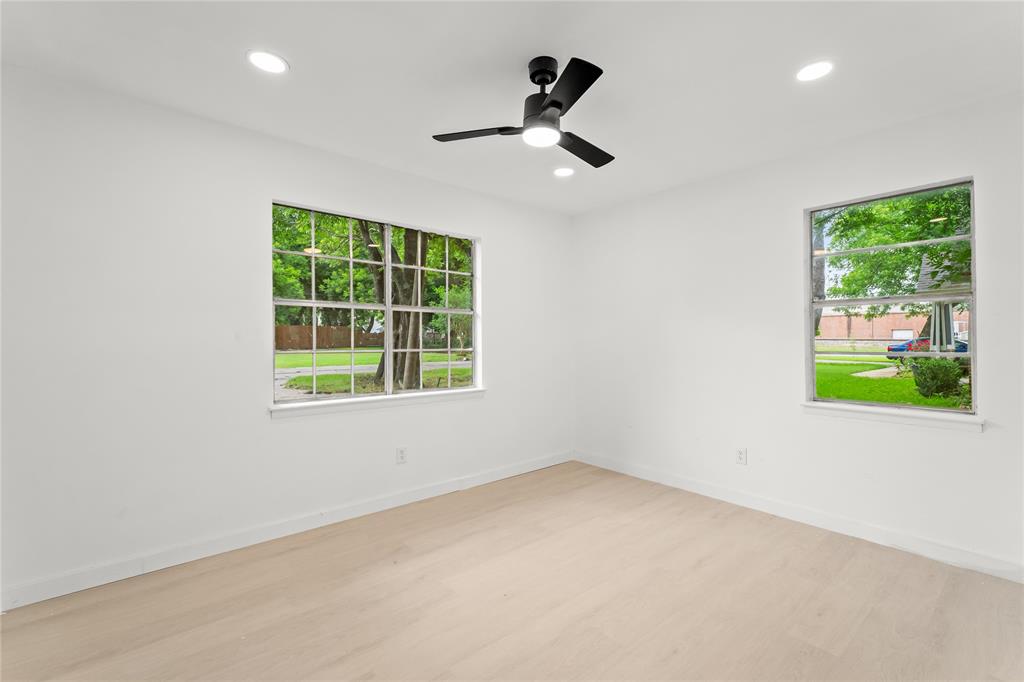 110 Hackberry Street Property Photo 13