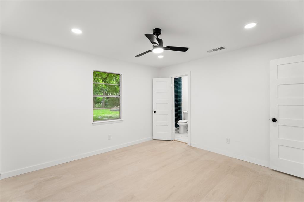 110 Hackberry Street Property Photo 18