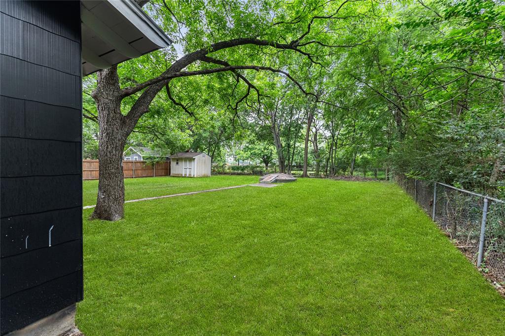 110 Hackberry Street Property Photo 32