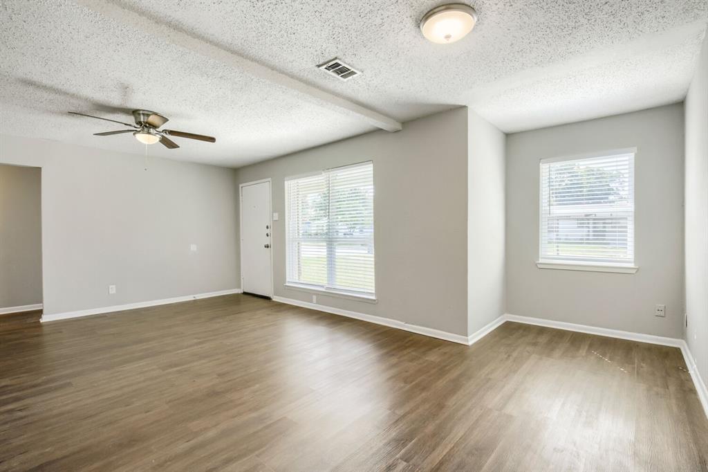 1707 Summit Street Property Photo 5