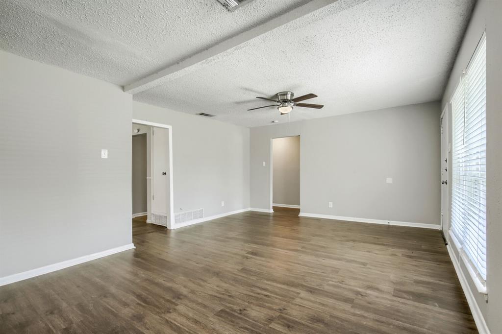 1707 Summit Street Property Photo 6