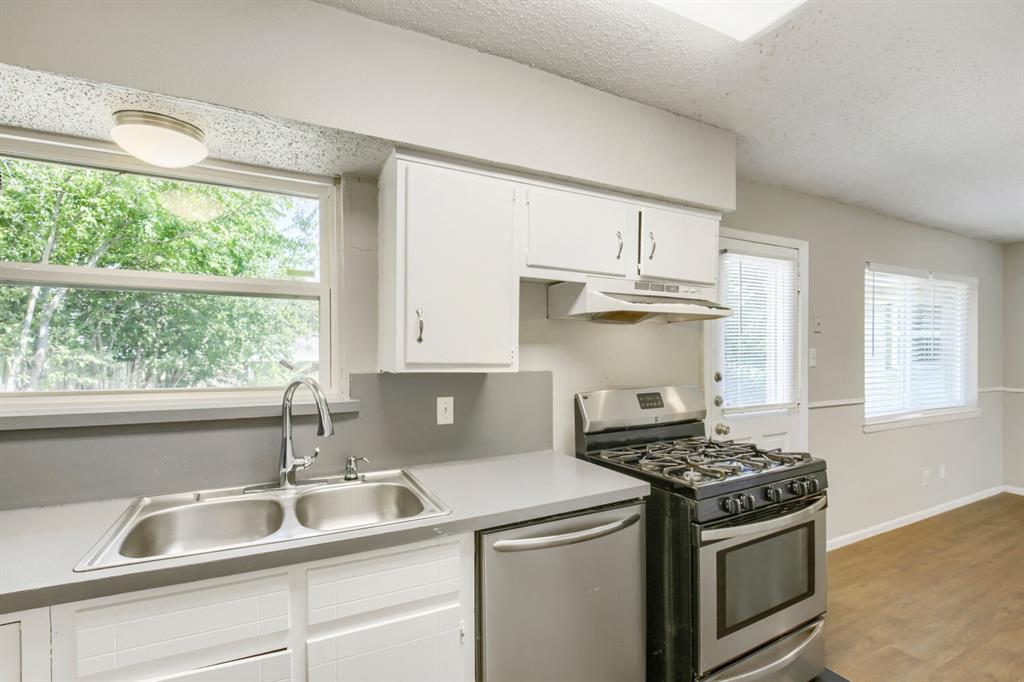 1707 Summit Street Property Photo 11