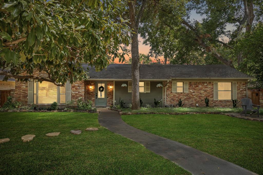 9812 Ravensway Drive Property Photo 1