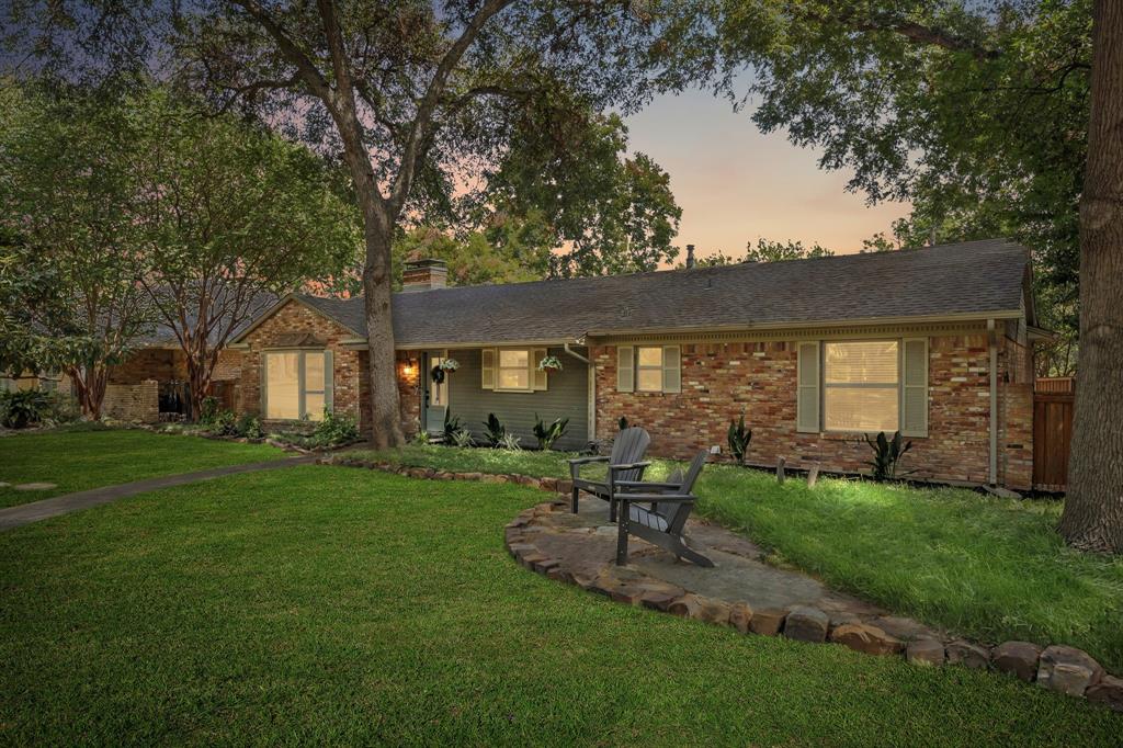 9812 Ravensway Drive Property Photo 2