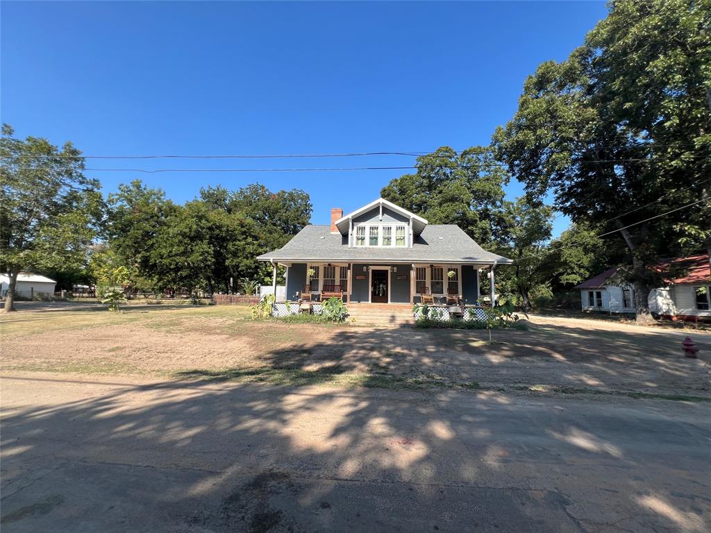 209 Pecan Street Property Photo 2