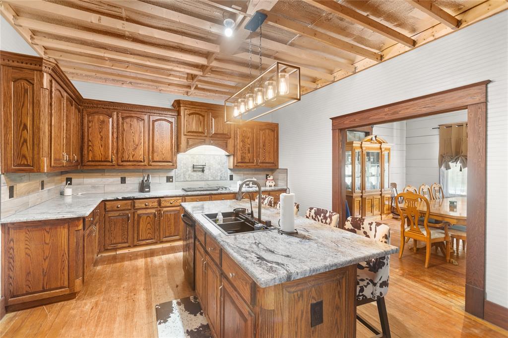 209 Pecan Street Property Photo 4
