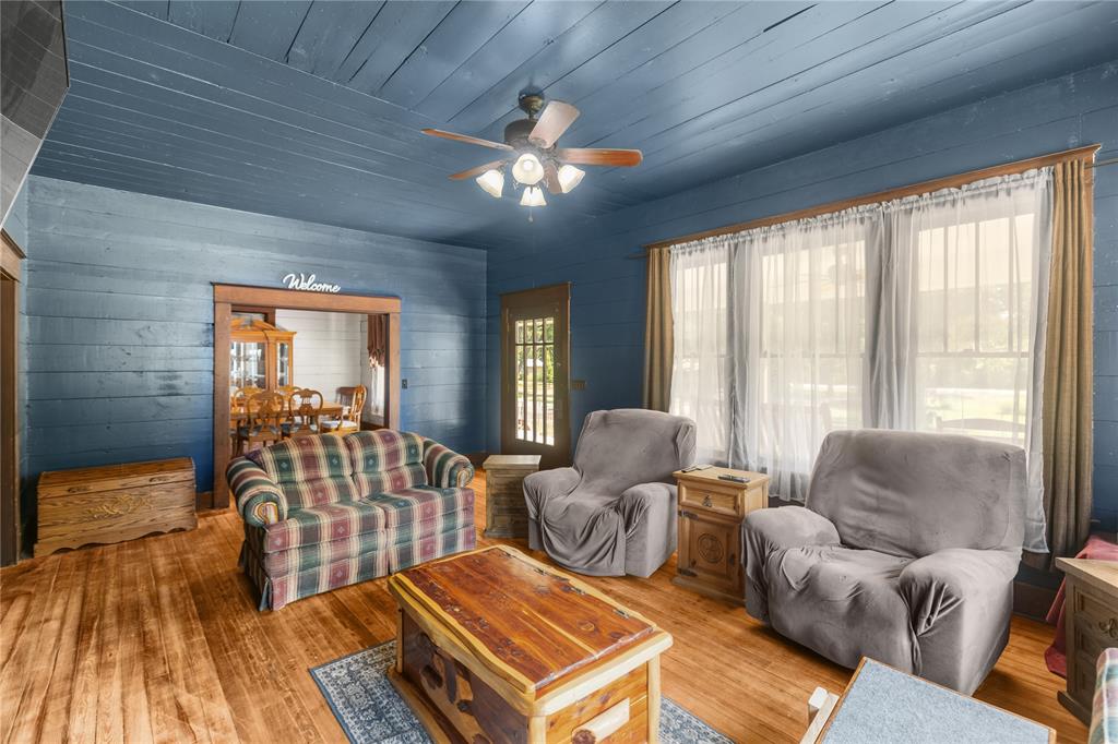 209 Pecan Street Property Photo 7