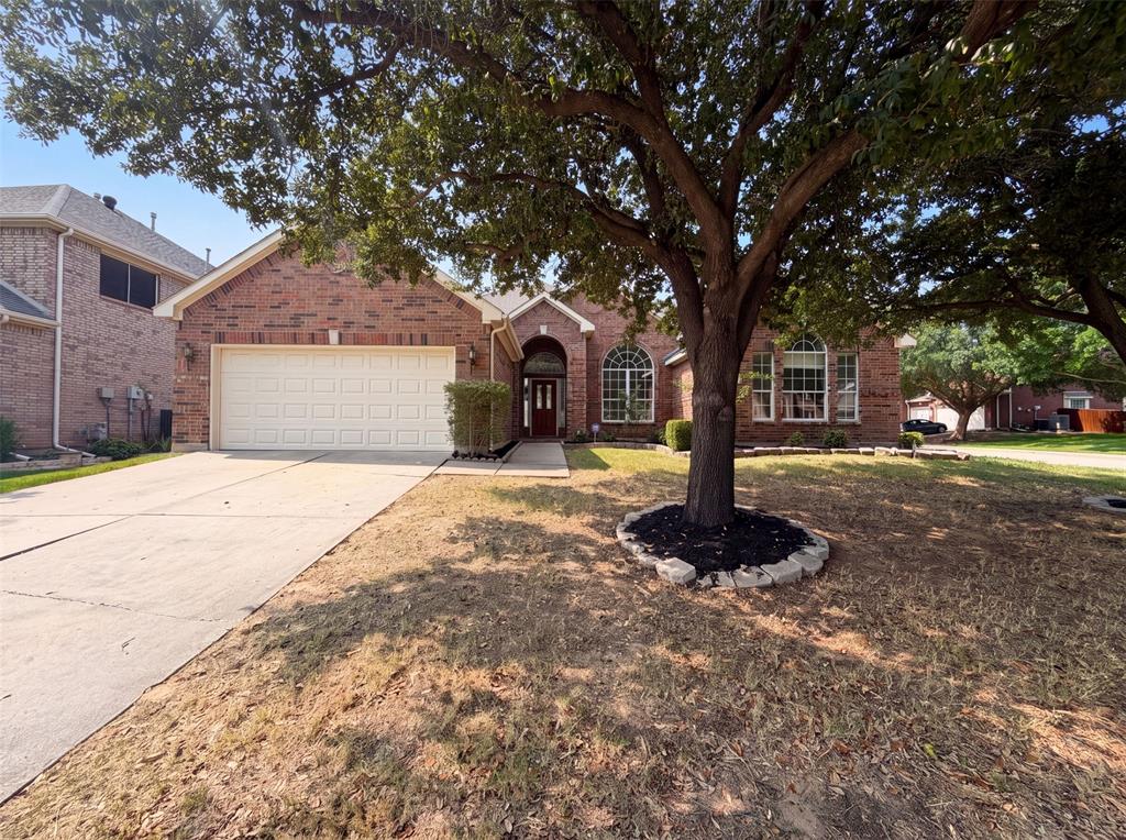 1221 Old Oak Trail