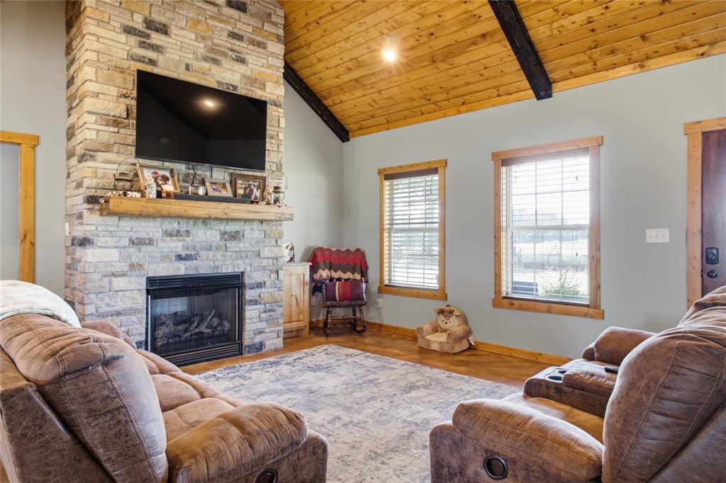 189 County Road 3090 Property Photo 6