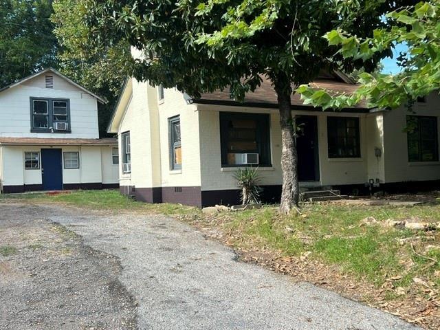 237 E Culver Street Property Photo 1