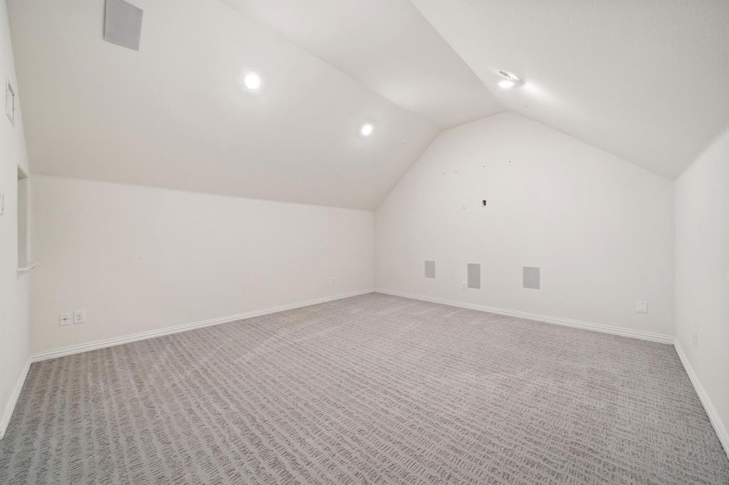 1484 Primrose Place Property Photo 5