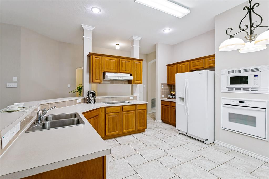 1609 Shadow Crest Drive Property Photo 10