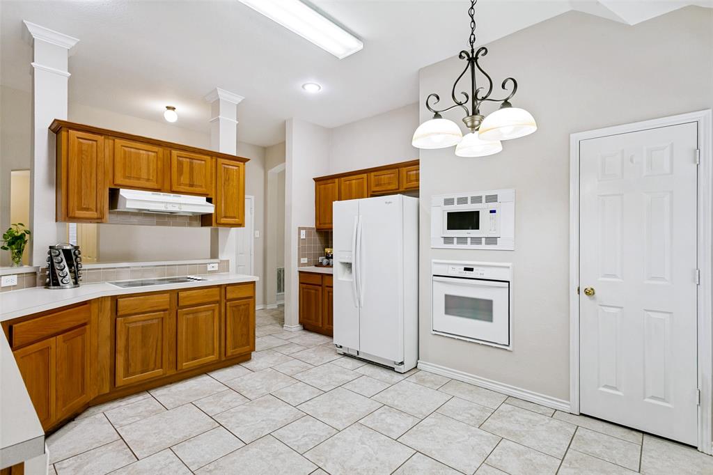1609 Shadow Crest Drive Property Photo 11