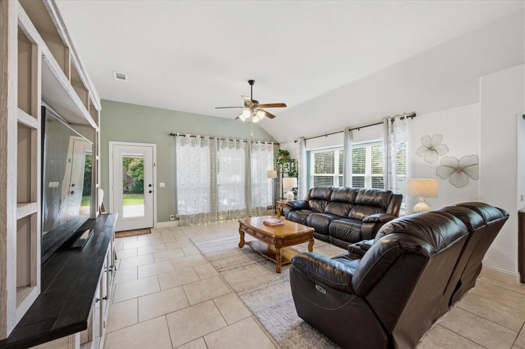 102 Briarstone Drive Property Photo 8