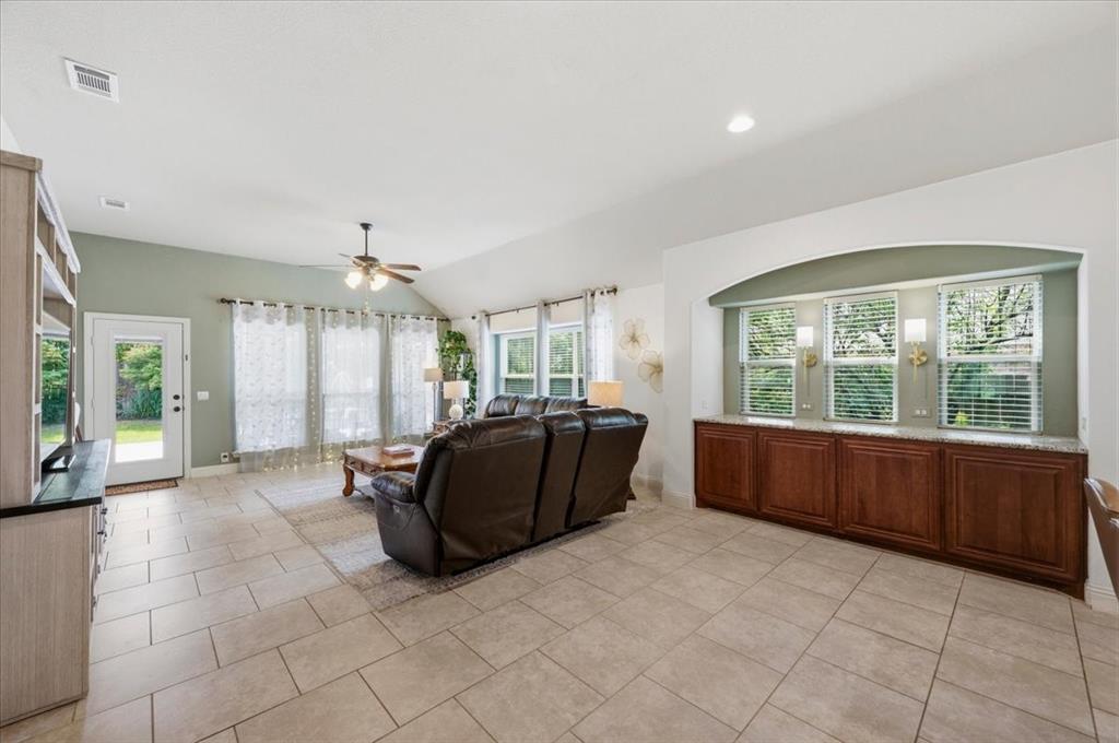 102 Briarstone Drive Property Photo 9