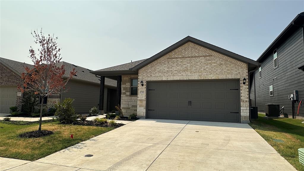 1713 Meadow Crest Drive Property Photo 1