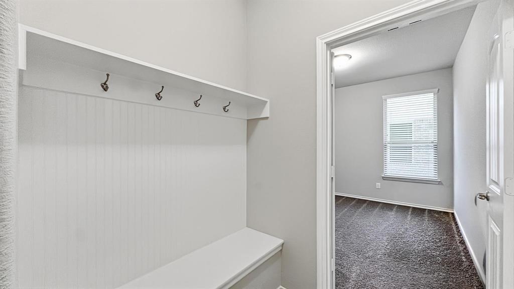 824 Dove Cove Property Photo 7