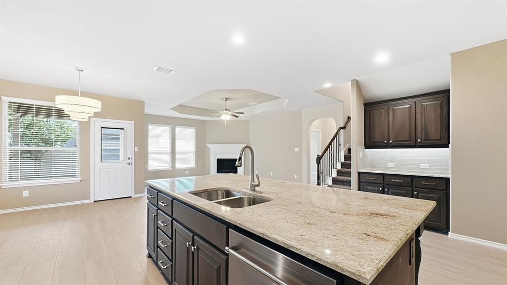 824 Dove Cove Property Photo 14
