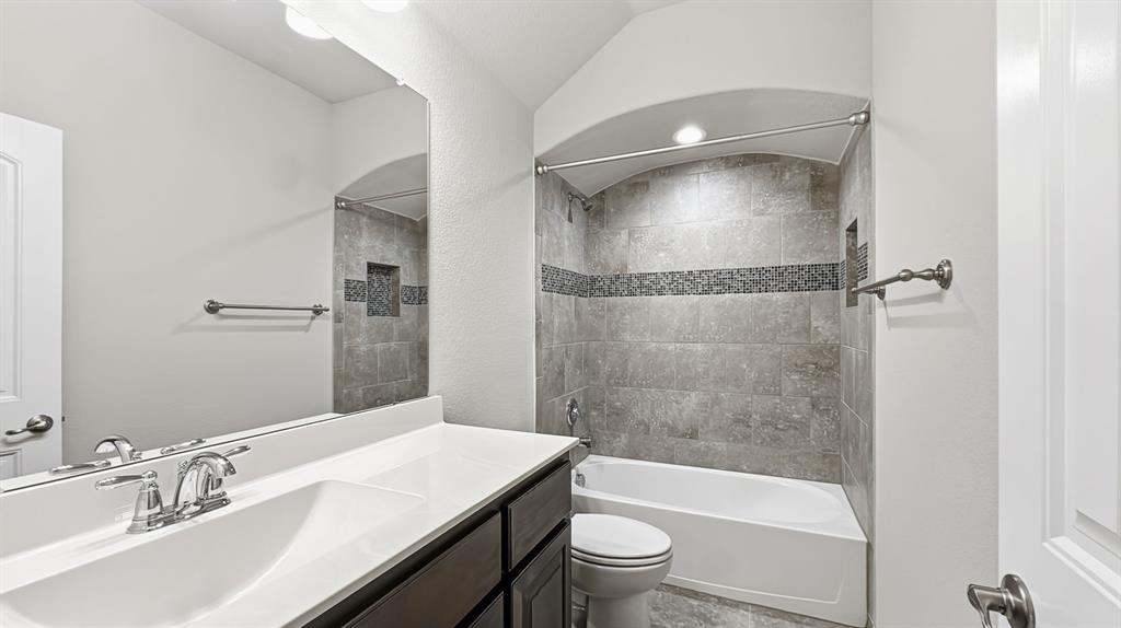 824 Dove Cove Property Photo 29