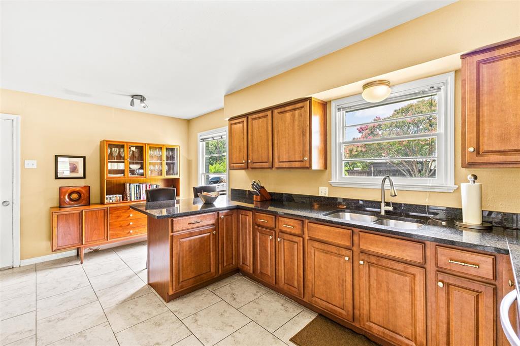 9919 Gooding Drive Property Photo 13