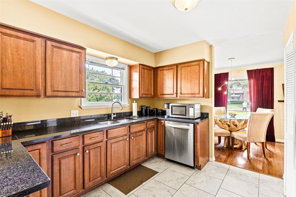 9919 Gooding Drive Property Photo 16