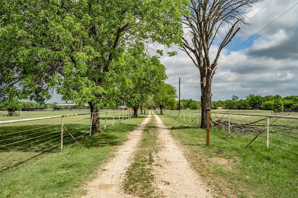 3135 County Road 427 Property Photo 4