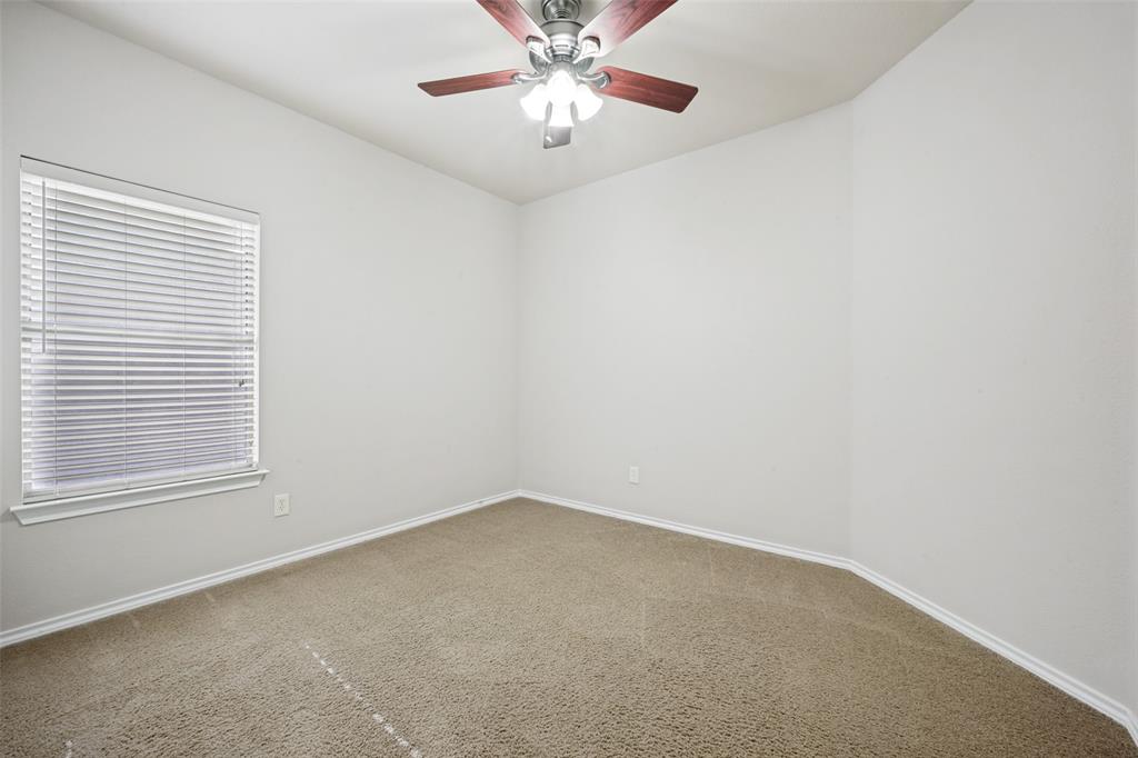 3225 Buckthorn Lane Property Photo 16