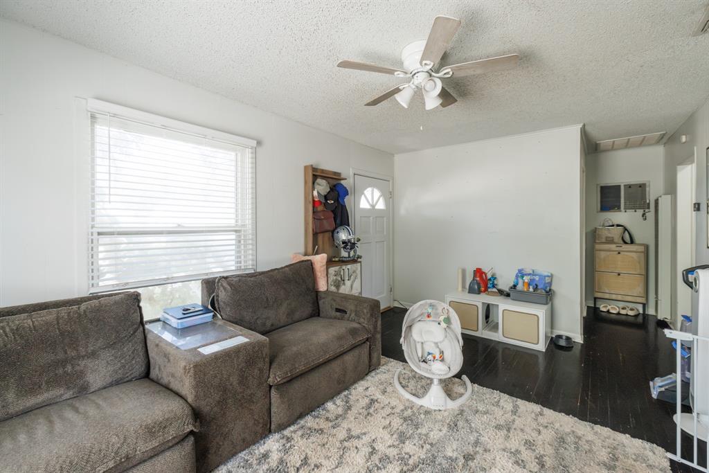 3249 S 4th Street Property Photo 5