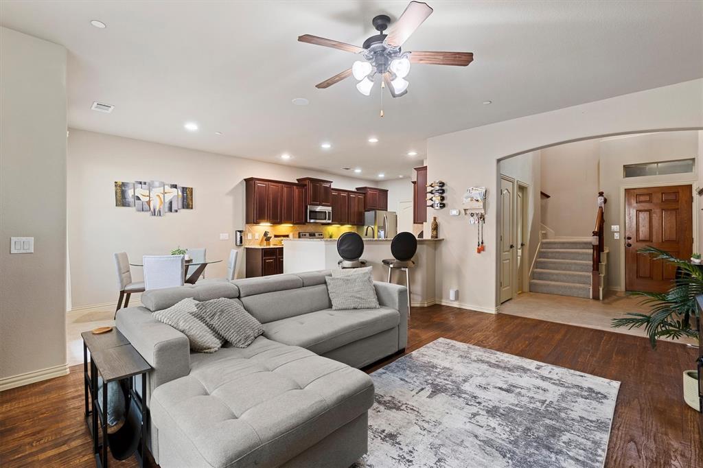 1828 Villa Drive Property Photo 4