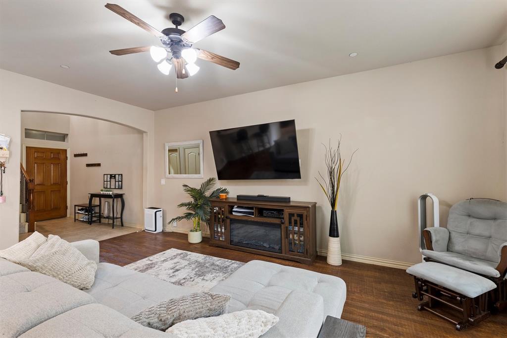 1828 Villa Drive Property Photo 5