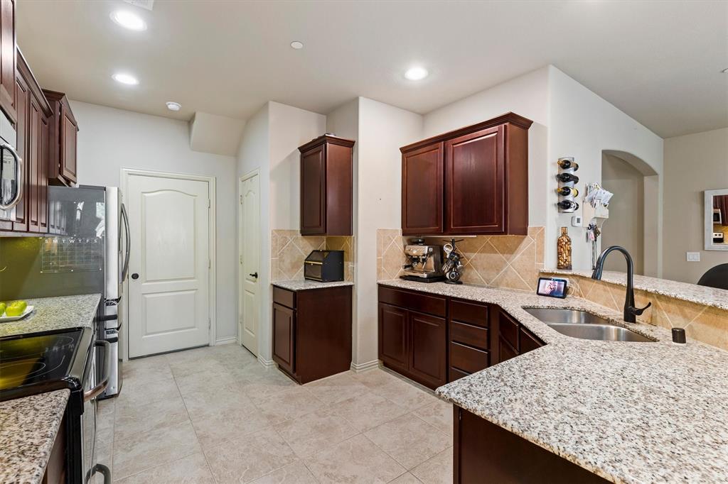 1828 Villa Drive Property Photo 7